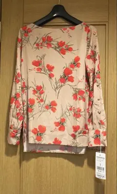 新品　未使用　ドゥクラッセ　シルキーデシン袖ボタンブラウス　長袖　花柄　7号