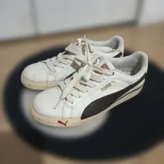 希少y2kスニーカーシューズPUMAプーマホワイトレザースニーカー