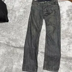 Levi's ダークブルー ストレートレッグデニム