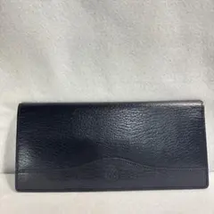 黒 レザー 長財布 ロゴ付き