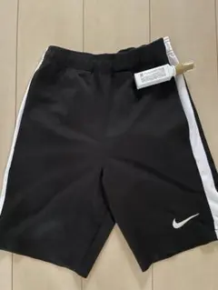 Nike ハーフパンツ ブラック　メンズ