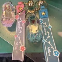 花デザインのアクリルキーホルダー