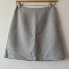 titty&Co. タイトスカート 花柄刺繍