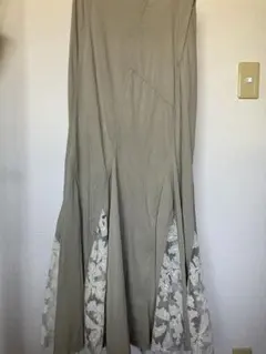 RISLEY ロングスカート ベージュ タグ付き未使用品のサムネイル