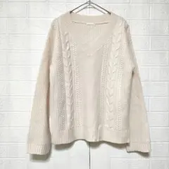 GU ジーユー (S)　ケーブル Vネックセーター