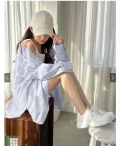 シャツ　ストライプシャツ　華奢見え　グレイル　GRL