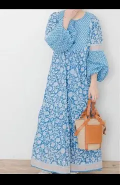 アーバンリサーチサニーレーベル　MIXフラワープリントコットンワンピース　ブルー