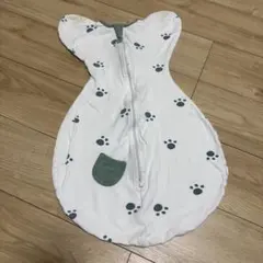 足跡模様 ベビースリーパー ホワイト グリーン　スワドル