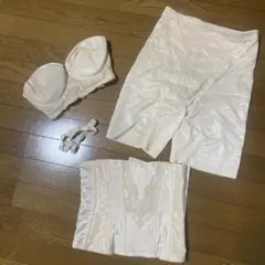 Four Sis & Co. ブライダルインナー 3点セットのサムネイル