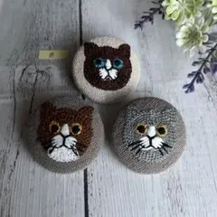 猫の刺繍　ブローチ8　ハンドメイド