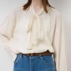 ロペピクニック カッセンリボンブラウス アイボリー 即購入⭕️のサムネイル