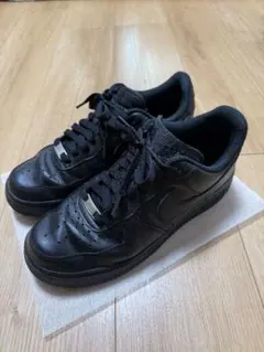 NIKE ナイキ エアフォース1 スニーカー　黒　ブラック　25.5㎝