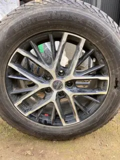 17インチ スタッドレス　4本セットウインターマックス　225/65r17のサムネイル