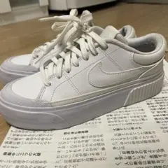 【NIKE ナイキ ウィメンズ コート レガシー リフト　23.5】