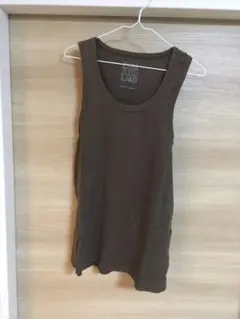 ノースリーブ タンクトップ