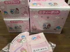 サンリオくじ　キキララ　ティーポット・マグカップ２・プレート・ミラーコーム