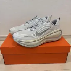 新品 ナイキ ボメロ プラス NIKE VOMERO PLUS 27cm - メルカリ