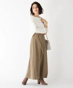 新品未使用タグ付き　 ストレッチサテン フレアスカート スカート