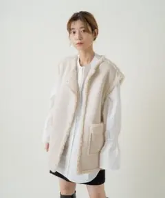 Kastane リバーシブルボア×エコスウェードベスト
