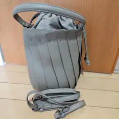 グッシオイタリー　バケット プリーツショルダーバッグ