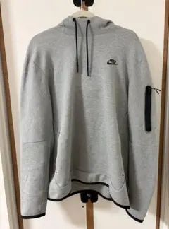 ナイキ　テックフリース　パーカー　グレー