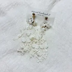 【ウェディングにも】花・刺繍 イヤリング