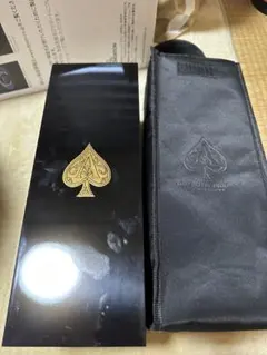 아르만드 골드 상자와 가방