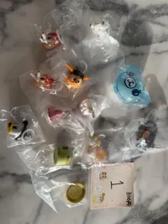 y*u様 ガチャガチャ本体 特注品？ 100円玉仕様 木製 48mmカプセル