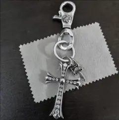 シルバー925 ラージパヴェジルコニアクロス&ミニダガー キーホルダーのサムネイル