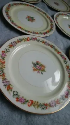 1枚2000円～　花柄ディナー皿1枚