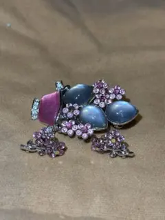 花モチーフのヴィンテージブローチ ピアス