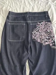 桜刺繍 デニムパンツ ネイビー Sサイズのサムネイル