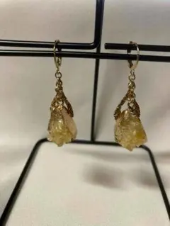 100.ハンドメイド　ピアス　サージカル　一点物