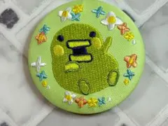 たまごっち 刺繍CANバッジ　くちばっち　缶バッチ