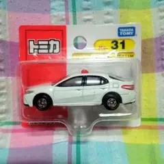 トミカ トヨタカムリ スポーツ 覆面 パトロールカー 1/64 ミニカー
