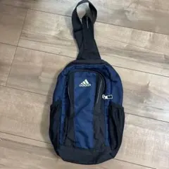 adidas ネイビー ボディバッグ