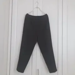 テーパードパンツ　黒　ゴムウエストスラックス　PL