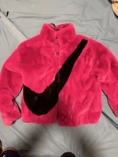 ナイキ　ファーアウター　毛皮