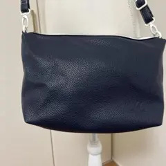 キタムラ　ネイビー ショルダーバッグ美品