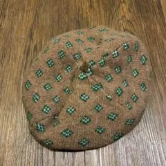 最終値下げしました！茶色と緑のドット柄ニットベレー帽