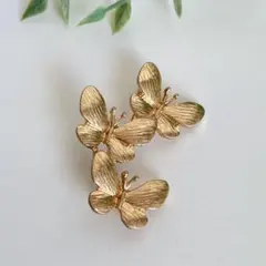 ブローチ 3連の蝶 チョウ エレガント ゴールド 蝶 帯留め