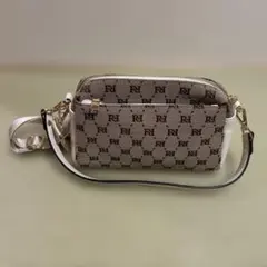 モノグラムショルダーバッグ ベージュ/ホワイト