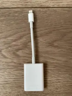 Apple Lightning-SDカードカメラリーダー A1595