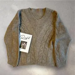 【美品】Vネックケーブル編みセーター　ベージュ×グレー　ミックスカラー　ニット