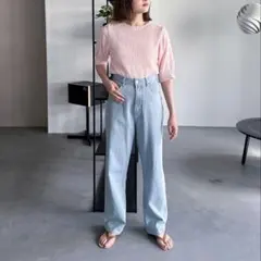 ストレートデニムのサムネイル