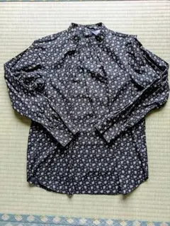 ANCHOR WOMAN 長袖 ブラウス 花柄　清楚　首のギャザーがかわいい♡のサムネイル