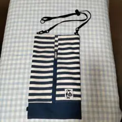 CHUMSチャムスのスマホポシェット