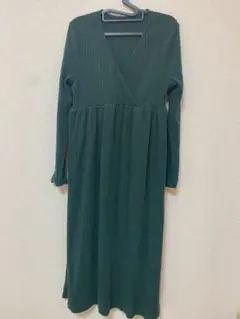 ダークグリーン ニットワンピース Mサイズ