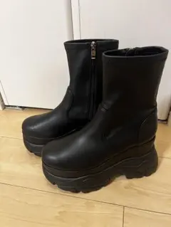 EVOL 厚底ブーツ