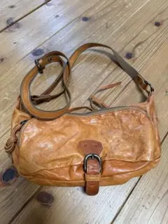 オレンジレザーショルダーバッグ　Dakota